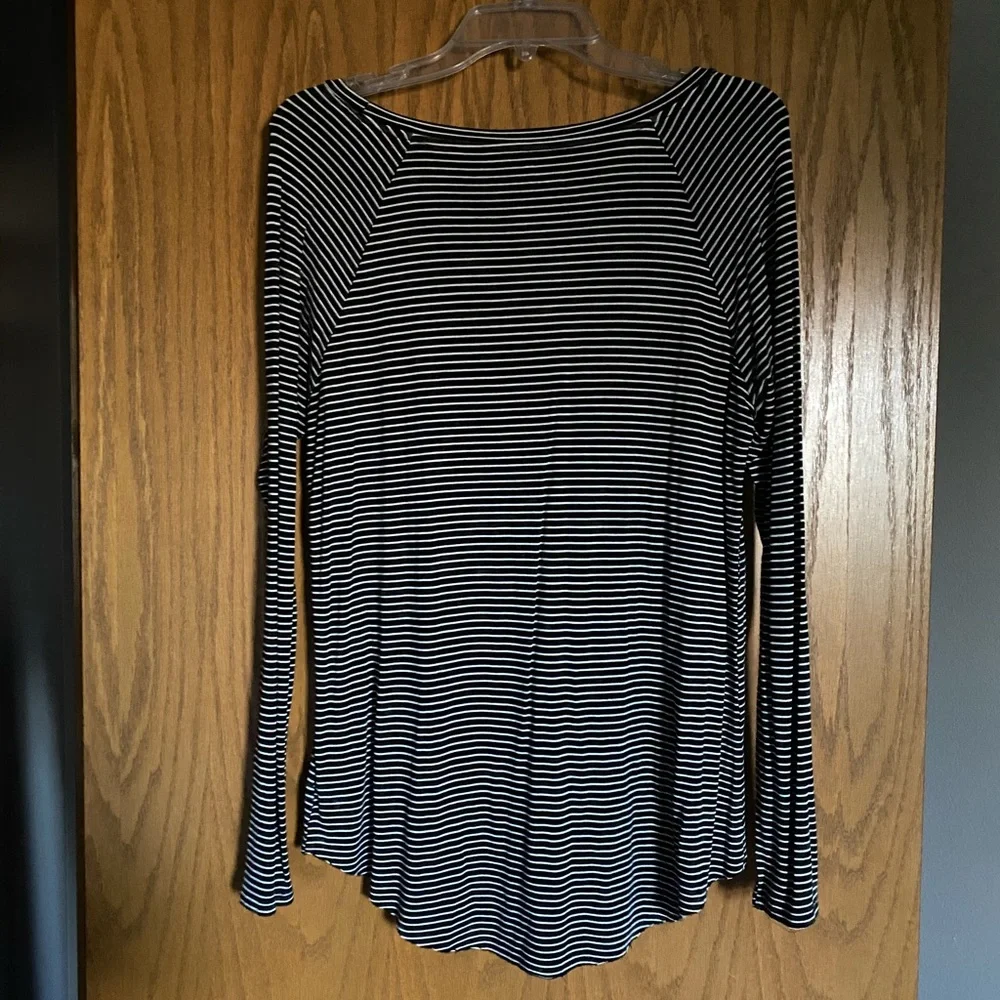 American Eagle Top - Picture 1 of 3